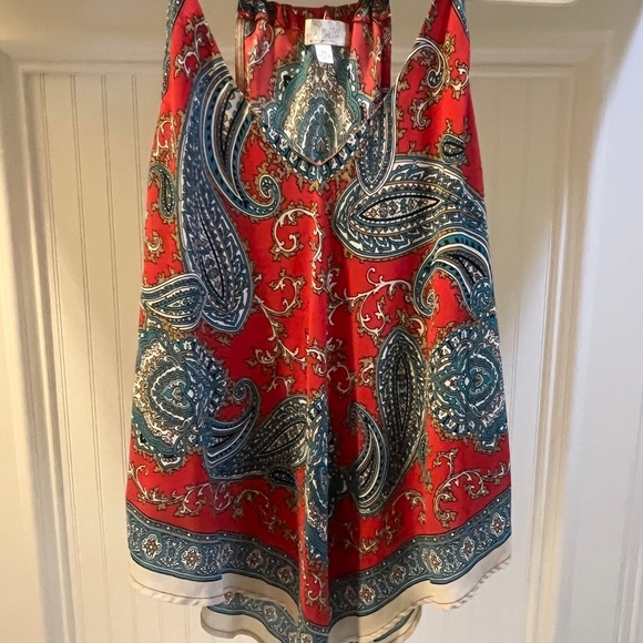 Colorful Sleeveless blouse - Picture 2 of 4